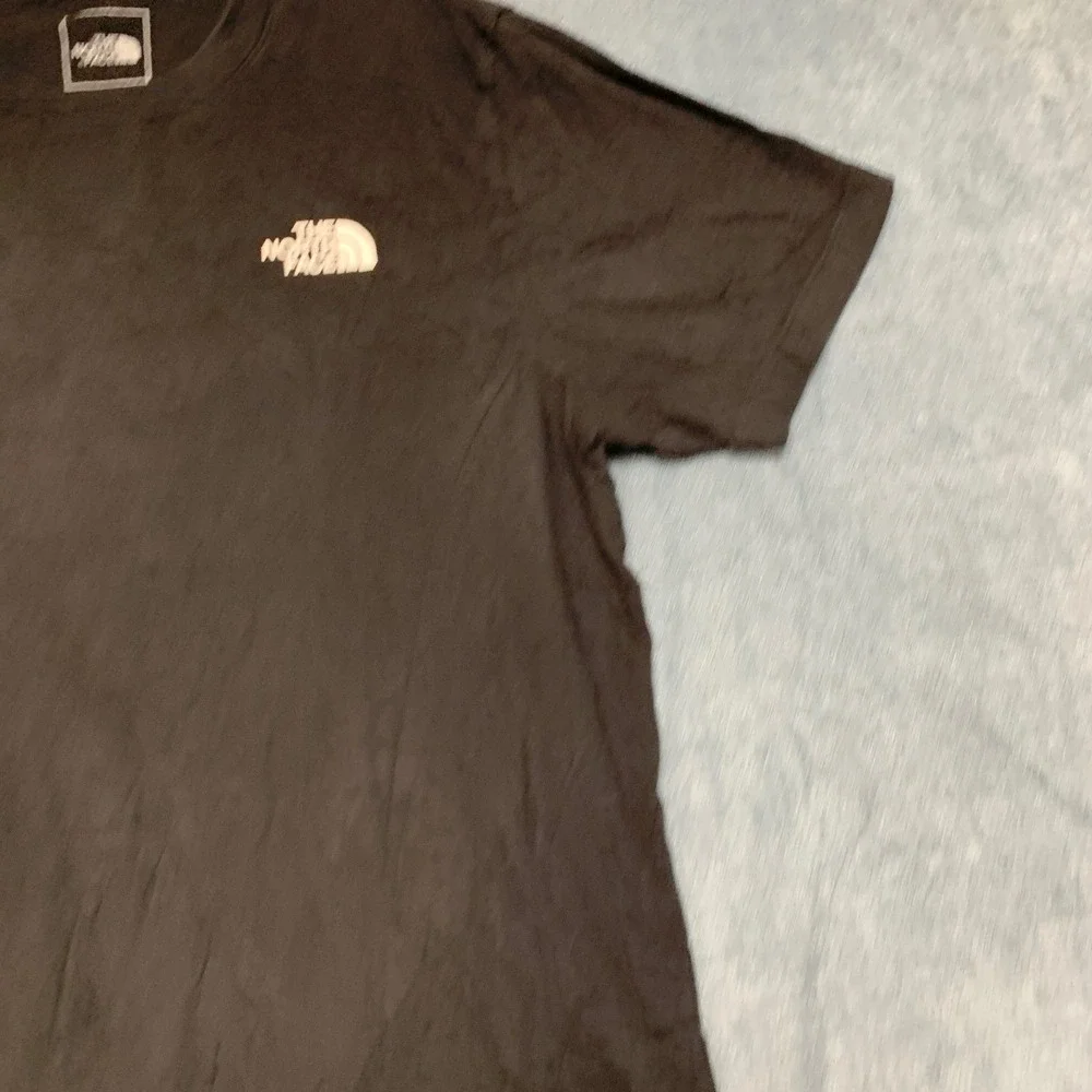 The North Face T Shirt Mens Medium Black Graphic Print Short Sleeve Pullover